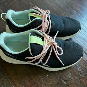Womens shoes